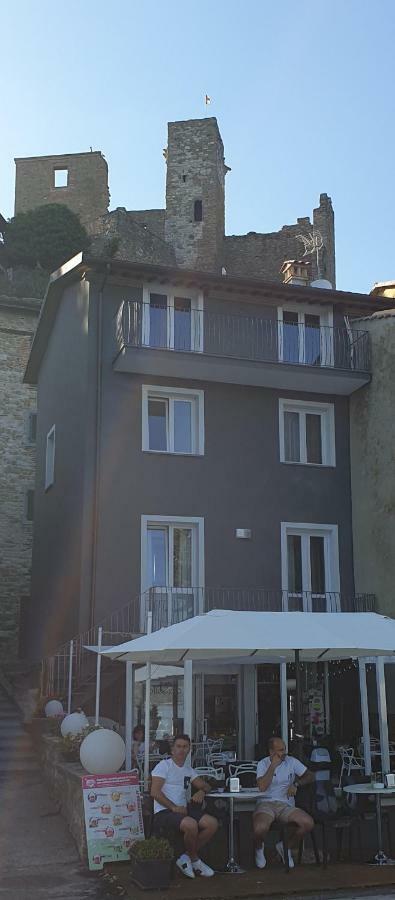 Civico36 Hotel Passignano sul Trasimeno Bagian luar foto